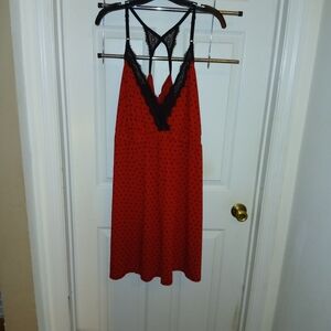 Cacique Red and Black Chemise with V-Neck Design Size 26/28